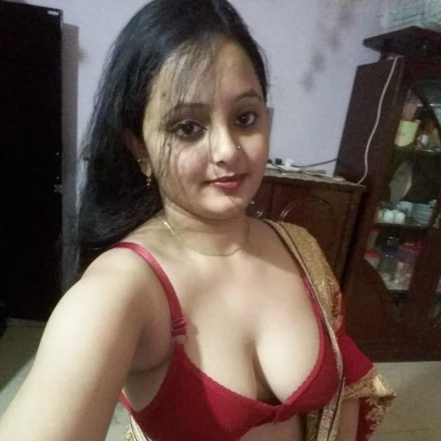 Call Aunty WhatsApp group links Logo